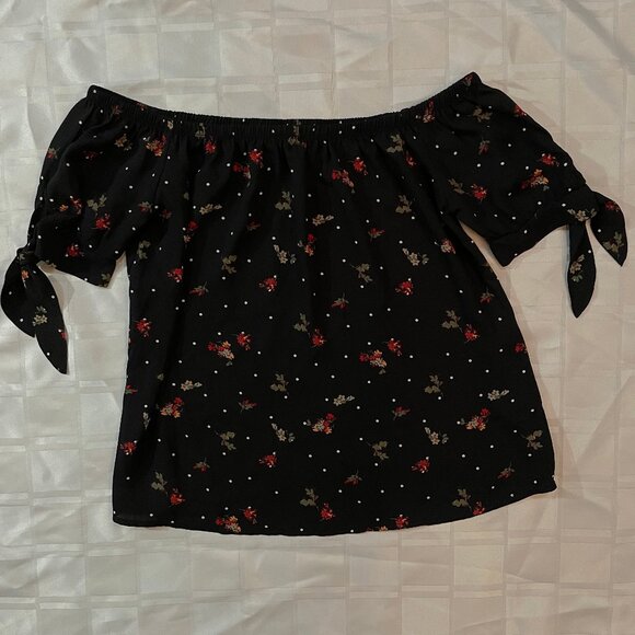 🎉 Bundle Deal: 4 for $20! 🎉 floral off the shoulder top M - Picture 2 of 8